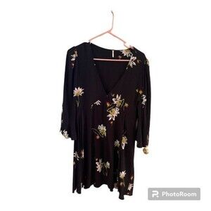 Women’s free people black floral wrap dress SP